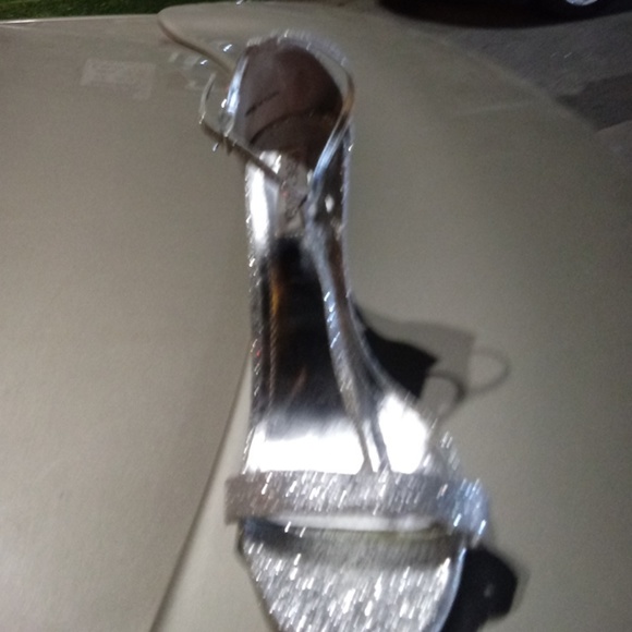 Heels - Picture 2 of 2